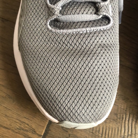 Under Armour gray sneakers men’s size 12 - Picture 3 of 10